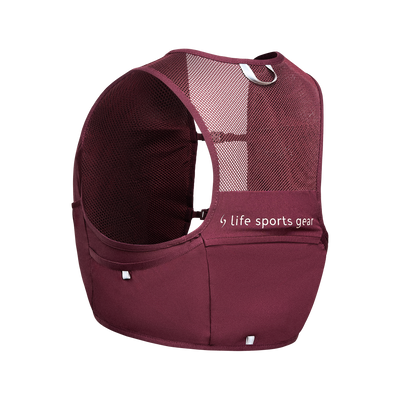 Plume running vest with hydration system on a white background #color_plume